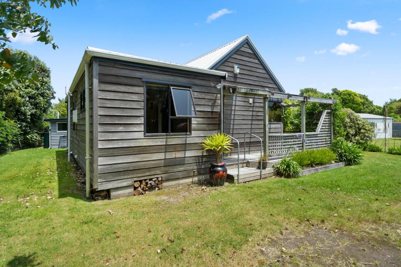 Waimea Cottage - Waikanae Holiday Home 외부 사진