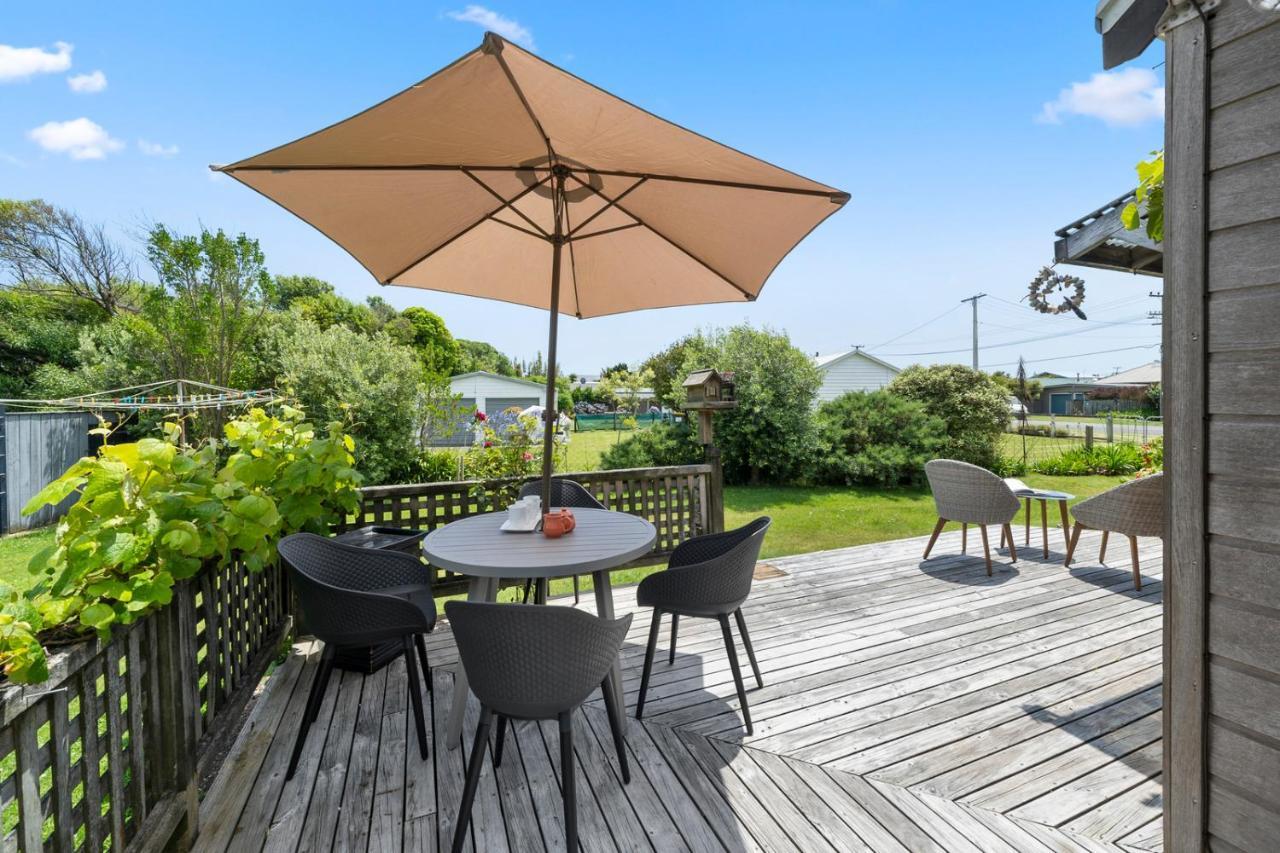 Waimea Cottage - Waikanae Holiday Home 외부 사진