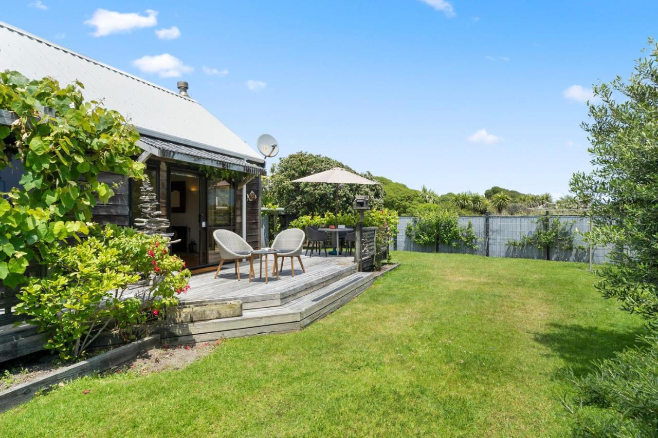 Waimea Cottage - Waikanae Holiday Home 외부 사진